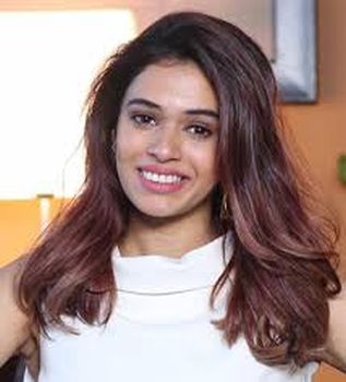 Shalmali Kholgade