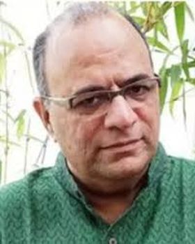 Shri Chandraprakash Dwivedi